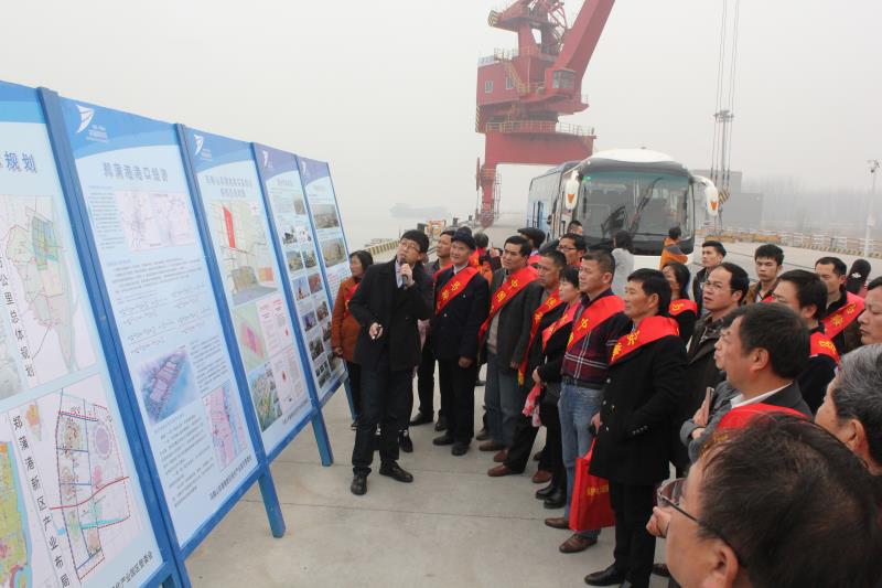 ���һ�ӭ����ɽ��������֣�Ѹ������ι�