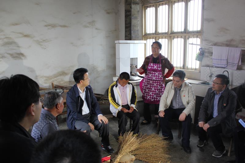 �������������֣�Ѹ����������߷�ο��ƶ���������з�ƶ��������